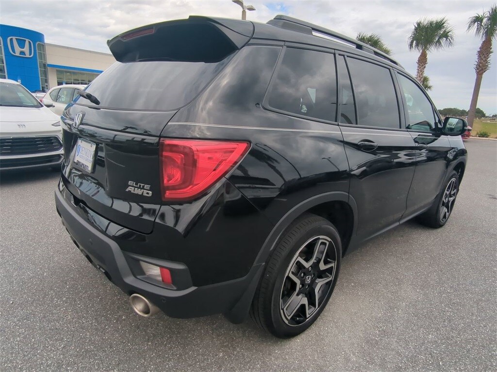 2023 Honda Passport Elite photo 2