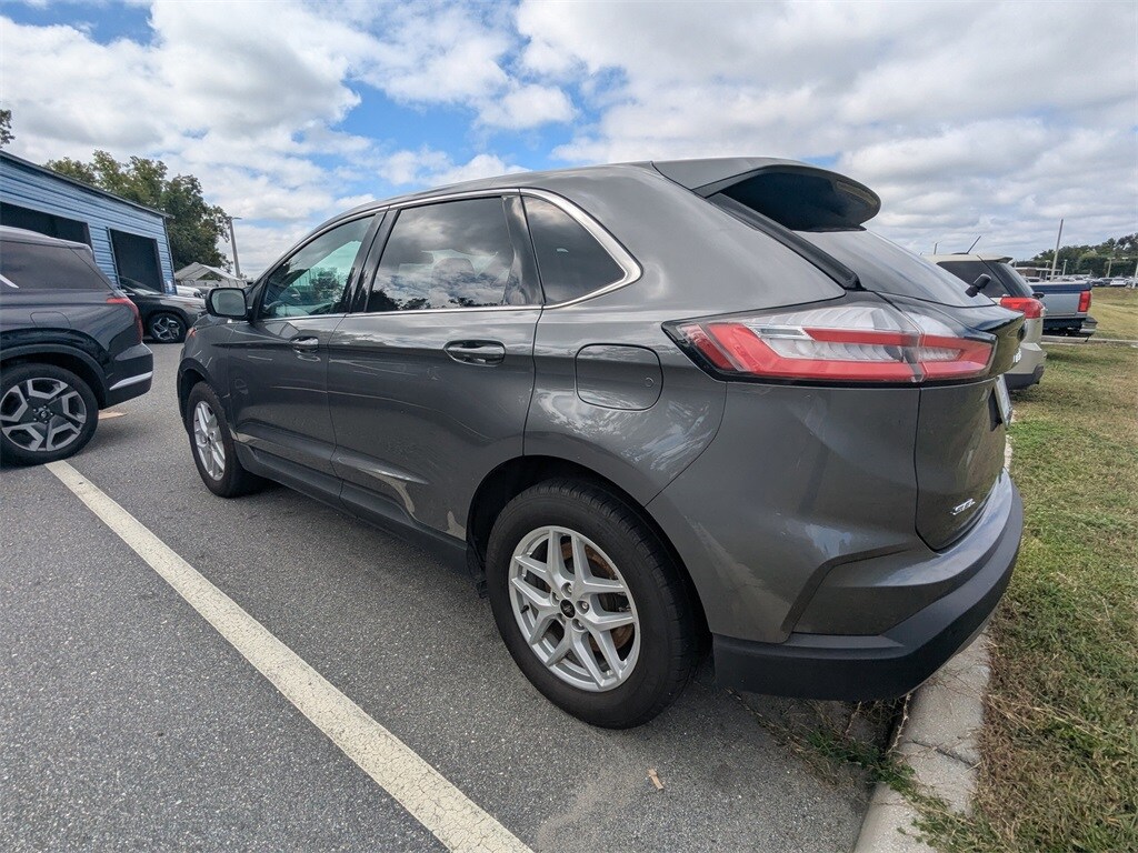 2024 Ford Edge SEL photo 2