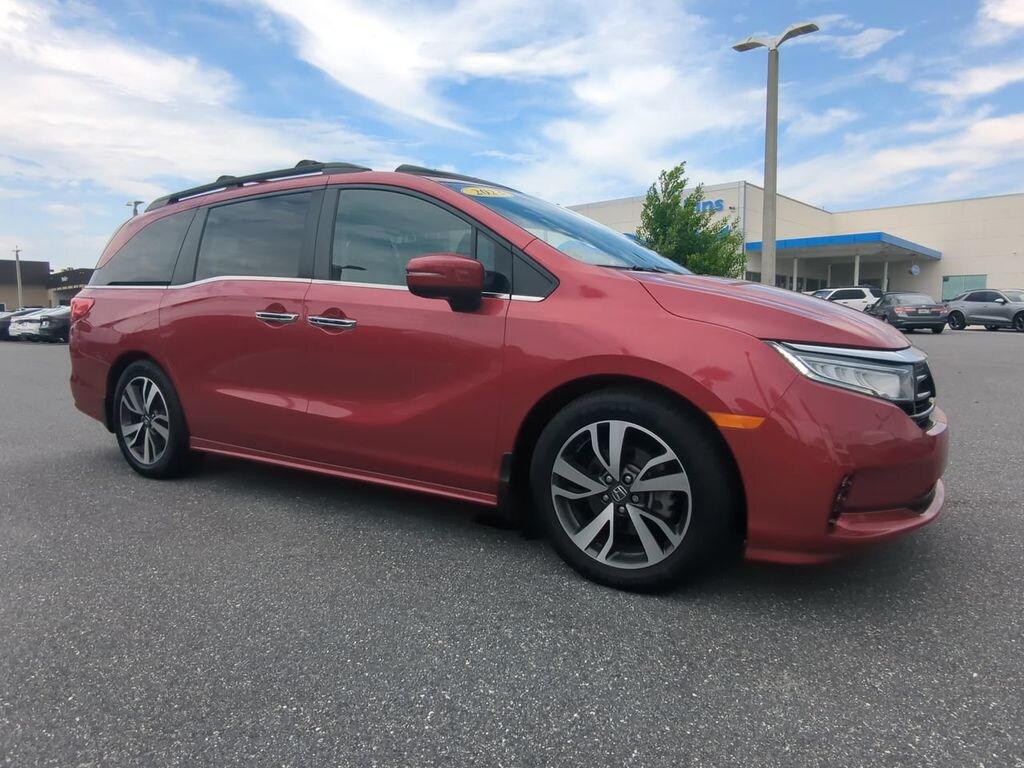 Used 2023 Honda Odyssey Touring Van
