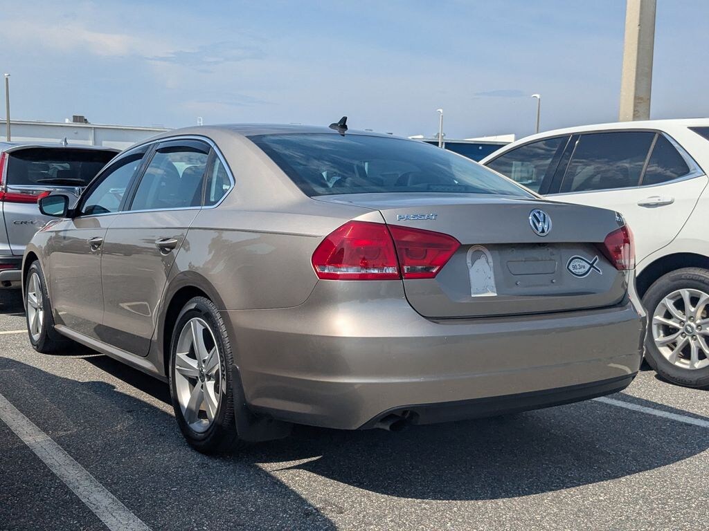 Used 2015 Volkswagen Passat 1.8T Sedan