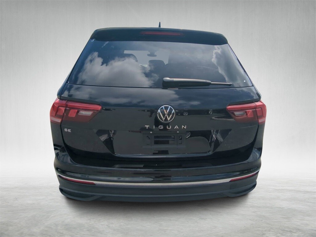 2024 Volkswagen Tiguan SE Wolfsburg Edition photo 4