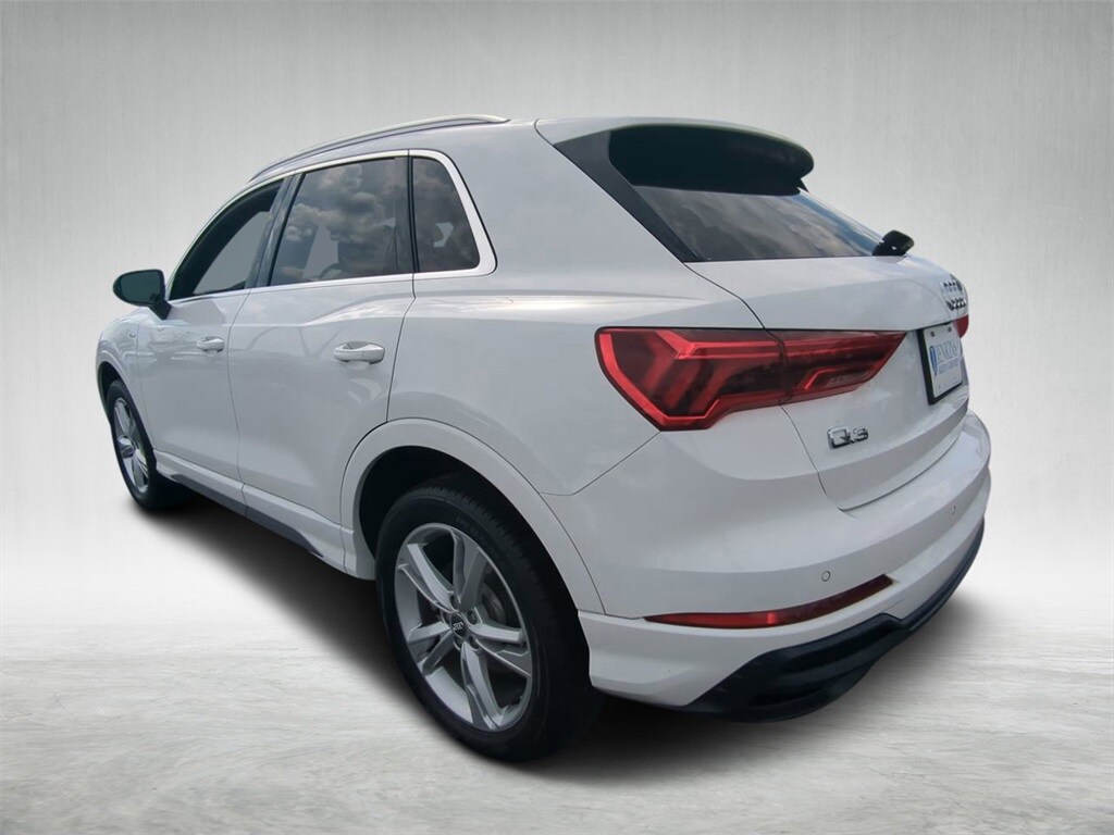 2020 Audi Q3 45 TFSI S line Premium photo 4
