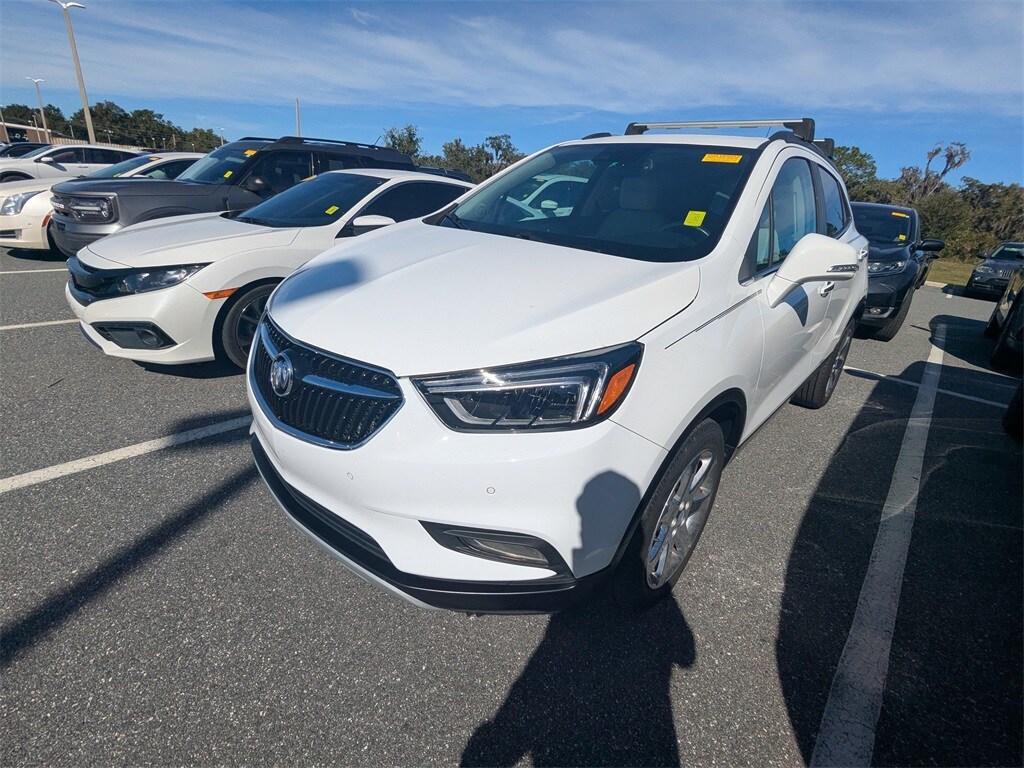 2019 Buick Encore Essence photo 2