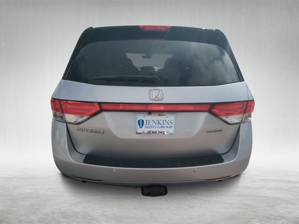 2015 Honda Odyssey Touring photo 4