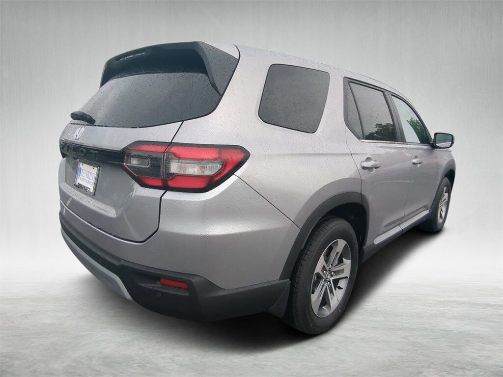 2025 Honda Pilot EX-L photo 3