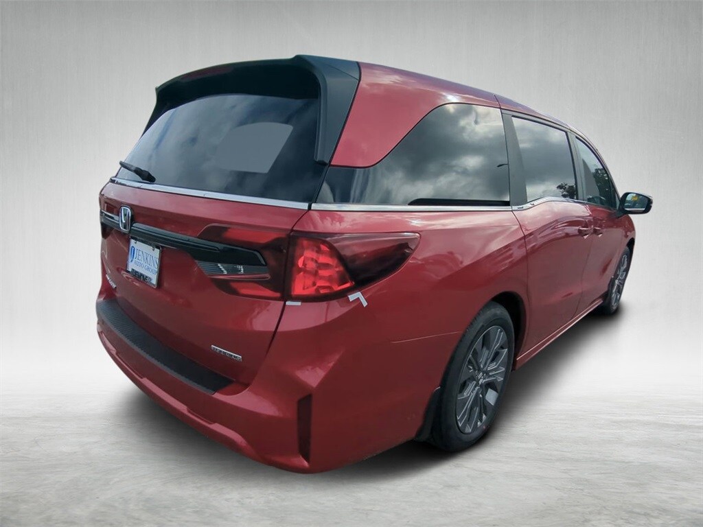 2026 Honda Odyssey Touring photo 3