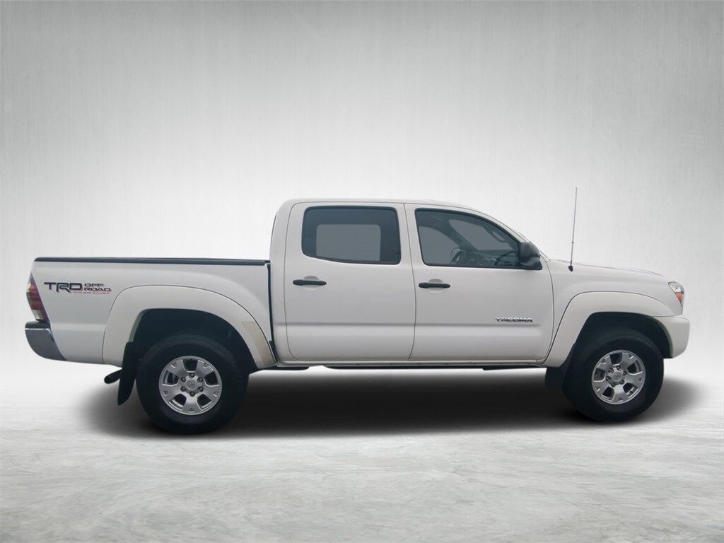 2012 Toyota Tacoma PreRunner V6 Double Cab photo 2