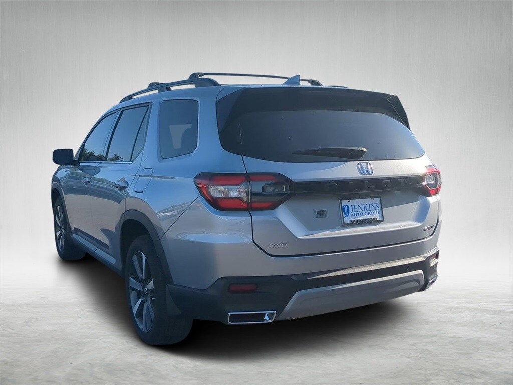 Used 2023 Honda Pilot Touring SUV