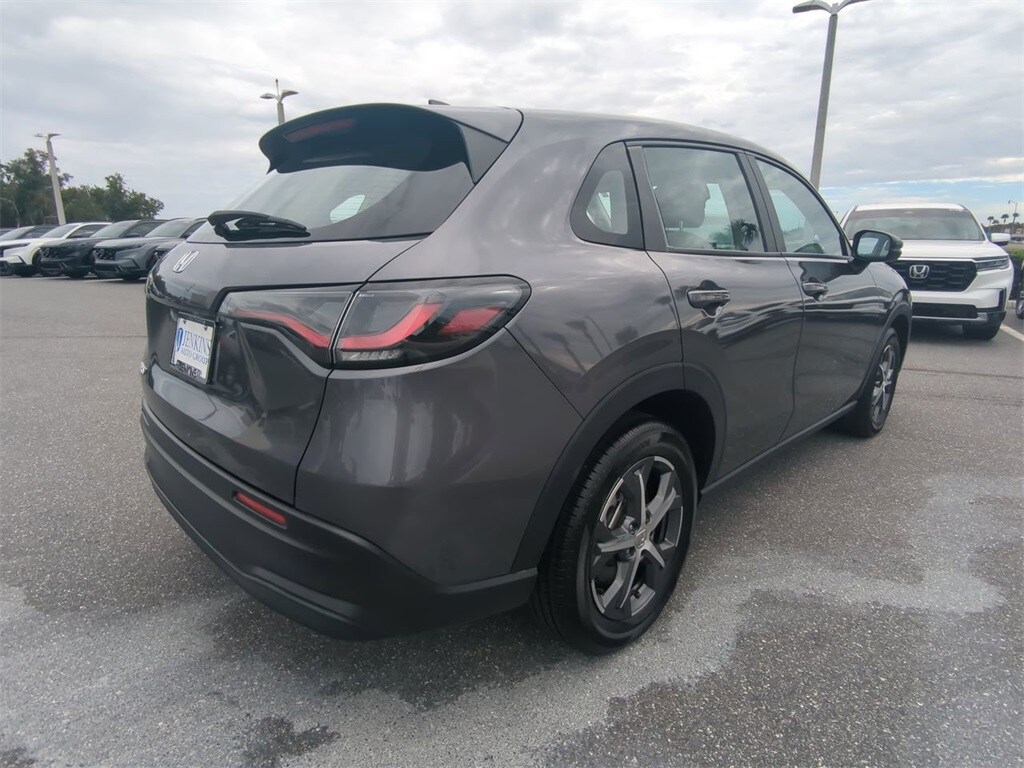 2024 Honda HR-V LX photo 2
