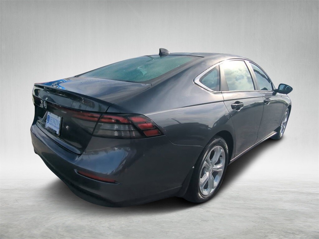 2023 Honda Accord LX photo 3