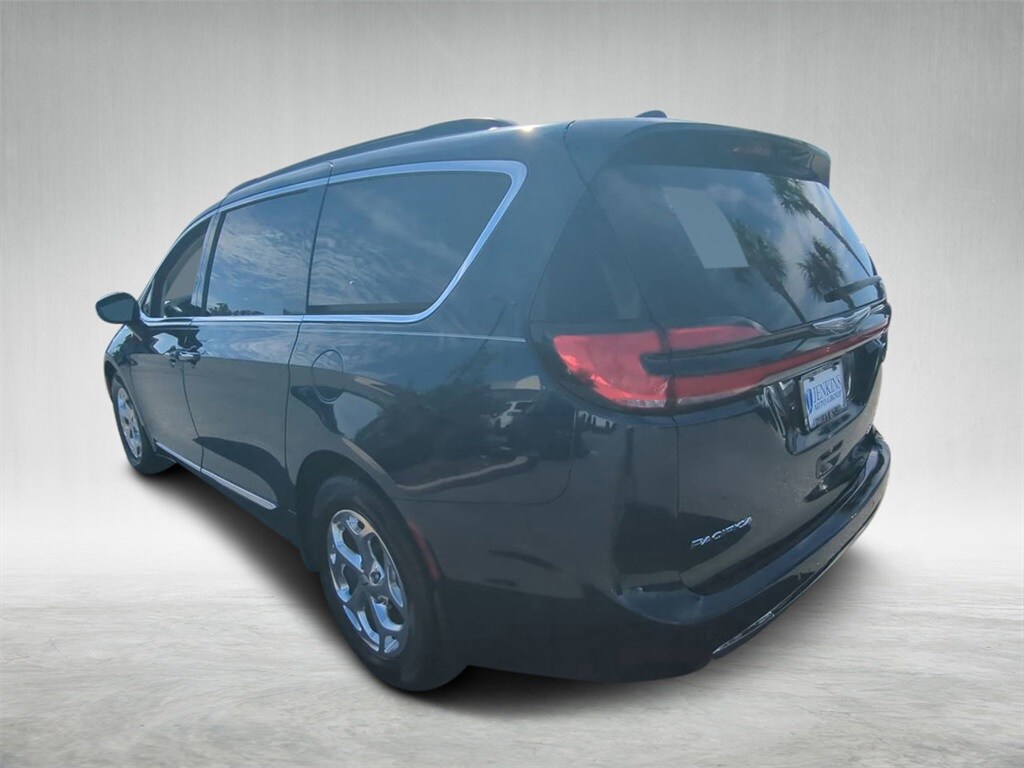2022 Chrysler Pacifica Limited photo 4