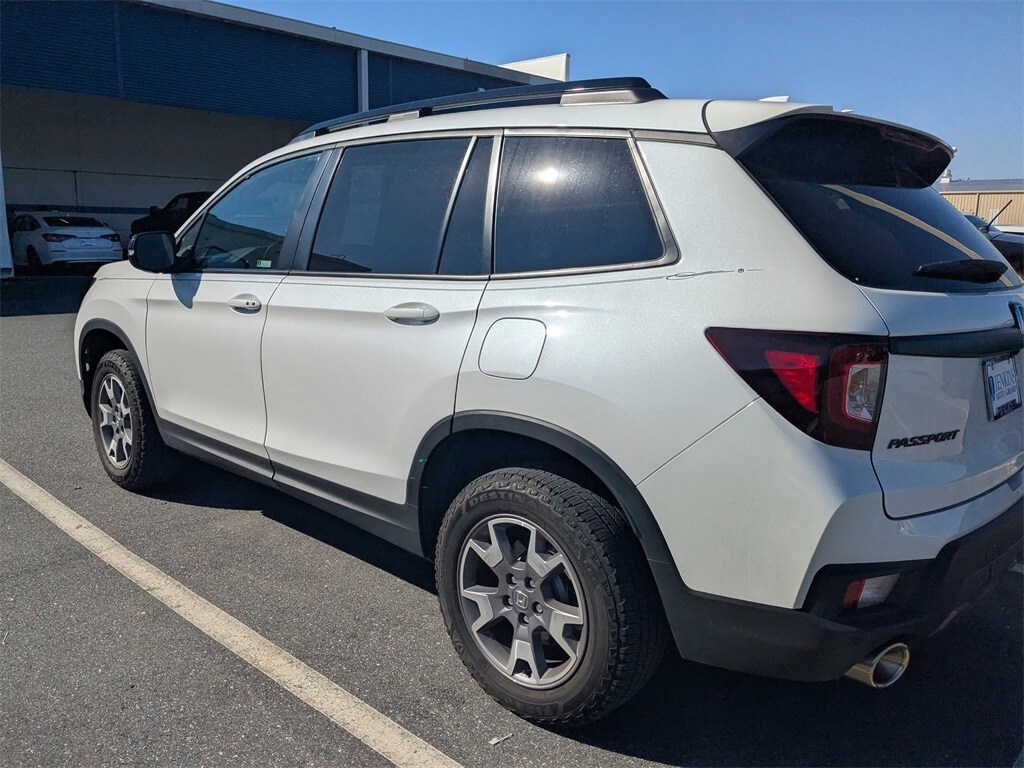 2023 Honda Passport TrailSport photo 2