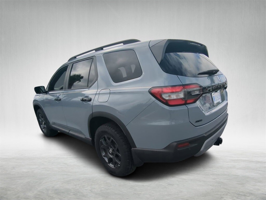 2024 Honda Pilot TrailSport photo 4