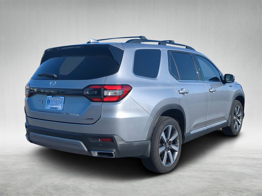 Used 2023 Honda Pilot Touring SUV