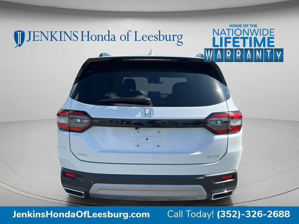 Used 2024 Honda Pilot Elite SUV