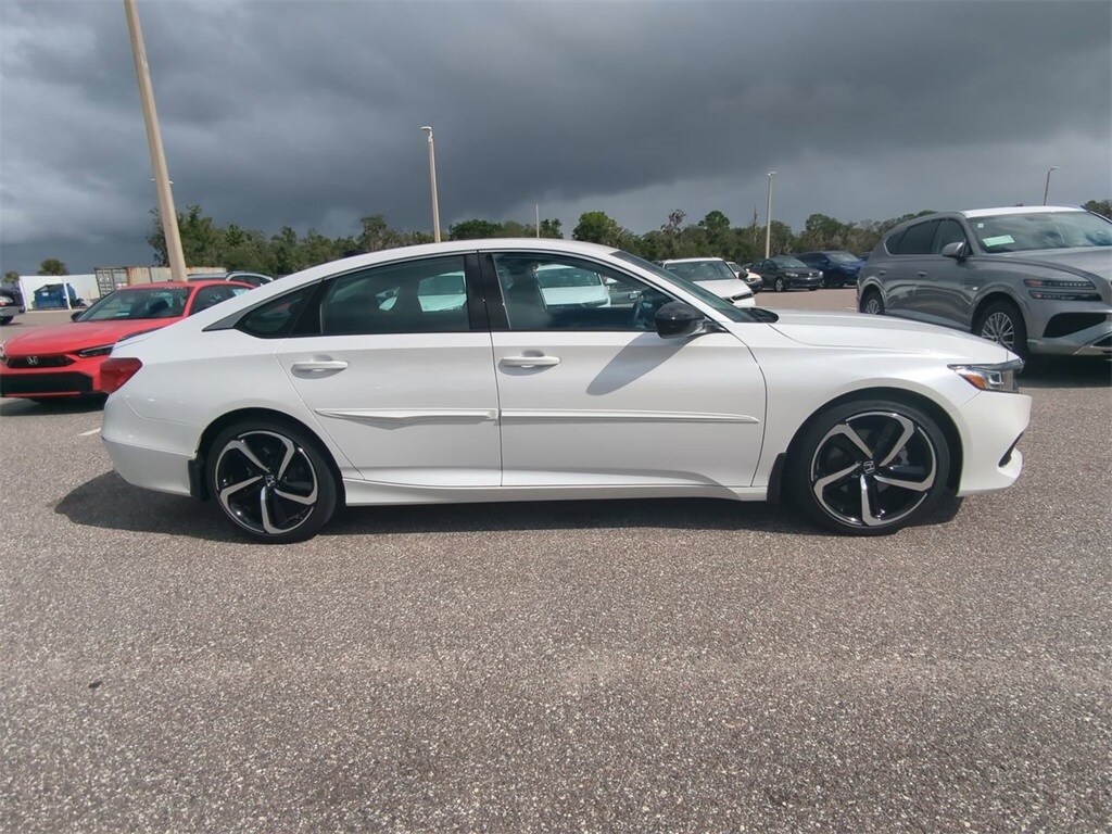2022 Honda Accord Sport SE 1.5T photo 3