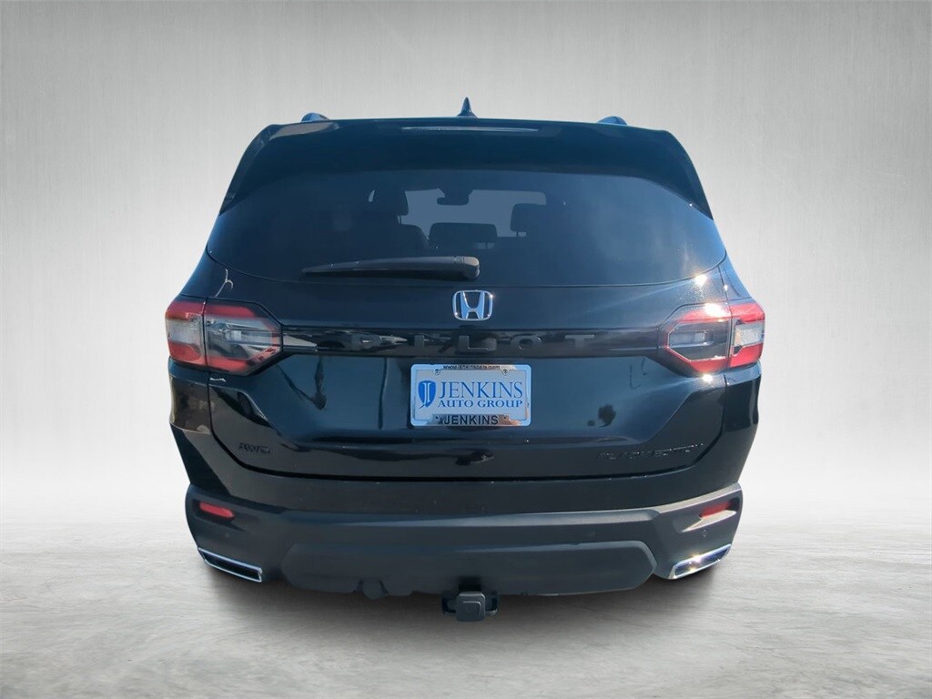 2025 Honda Pilot Black Edition photo 2