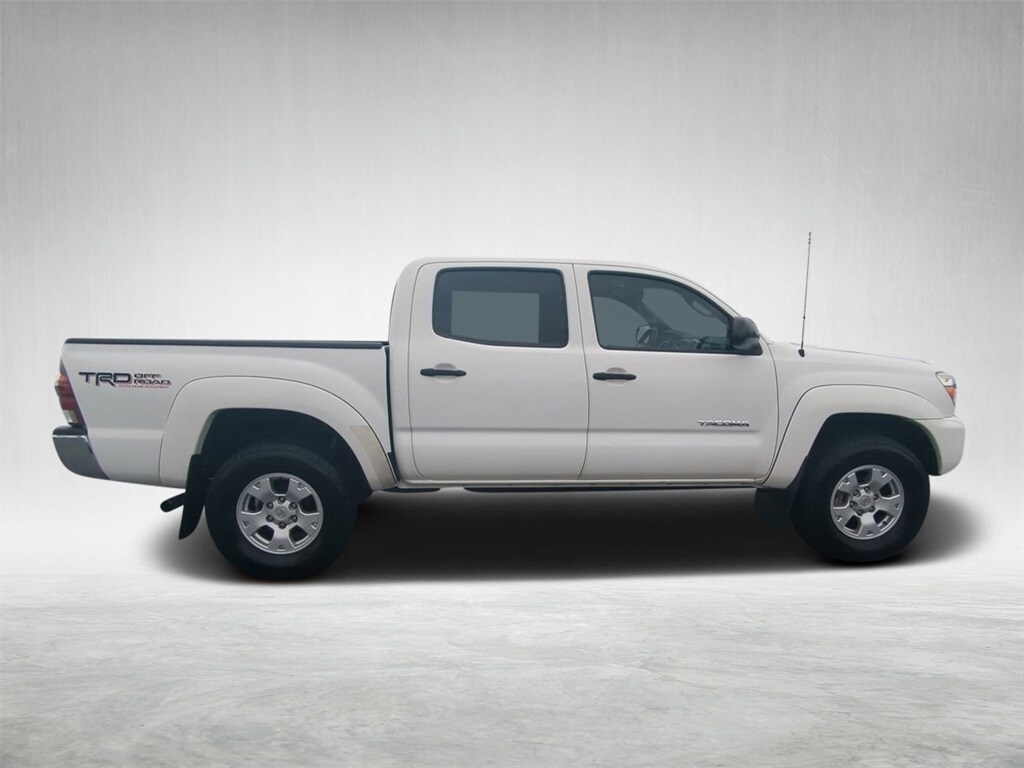 2012 Toyota Tacoma PreRunner V6 Double Cab photo 2
