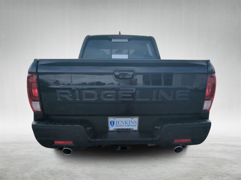 2026 Honda Ridgeline Black Edition photo 2