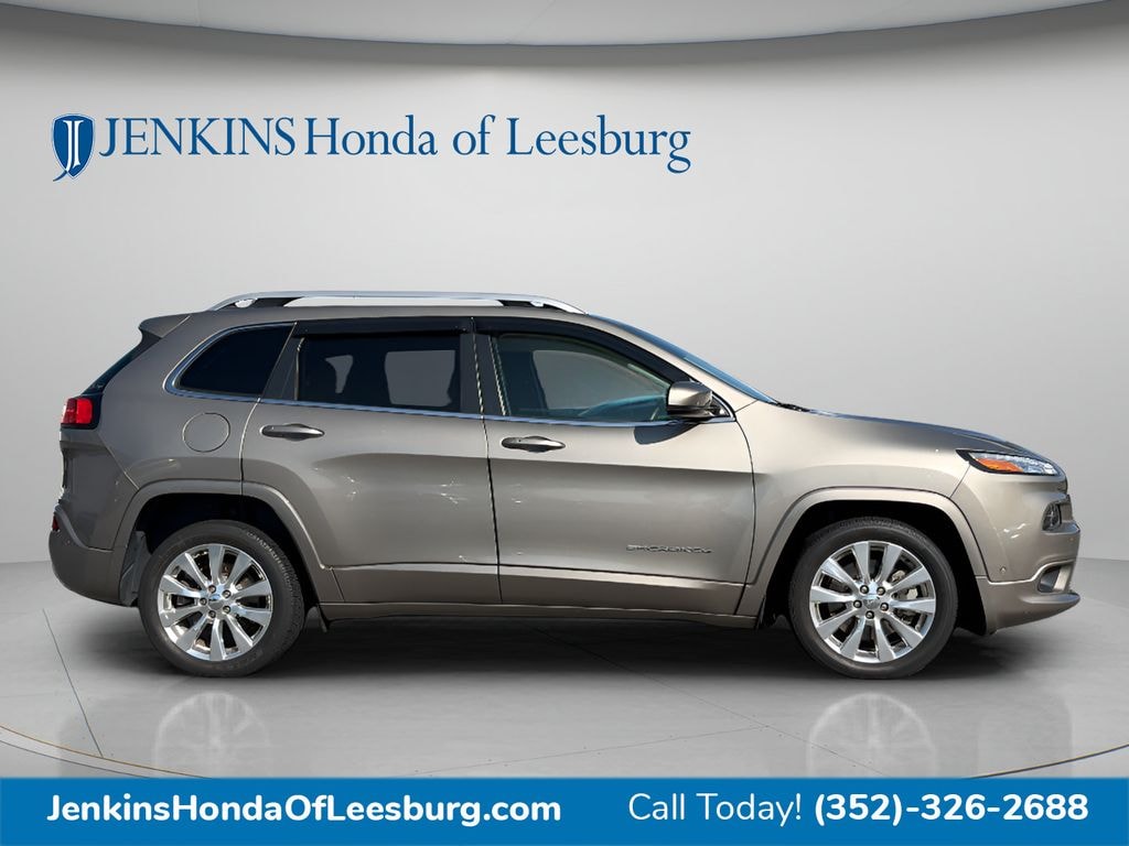 Used 2017 Jeep Cherokee Overland SUV