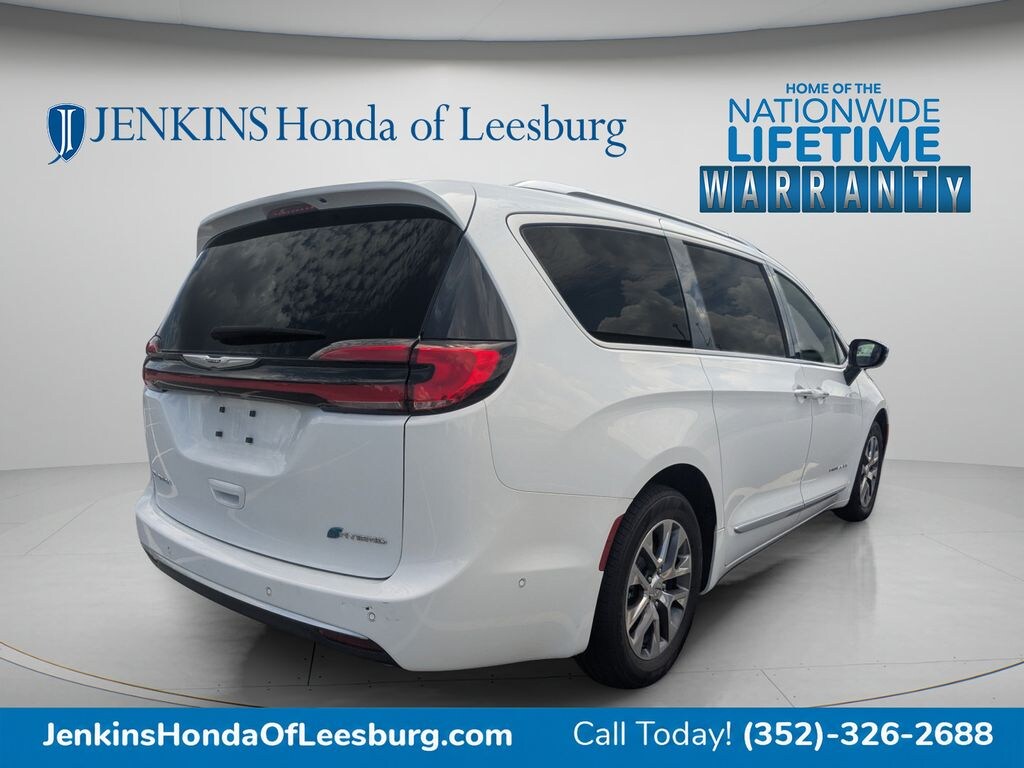 Used 2023 Chrysler Pacifica Plug-In Hybrid Pinnacle Van Passenger Van