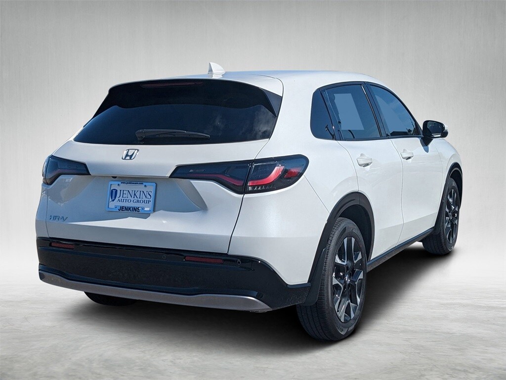 2026 Honda HR-V EX-L photo 2
