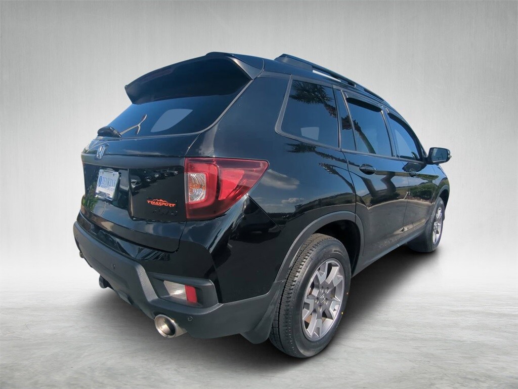 2023 Honda Passport TrailSport photo 2
