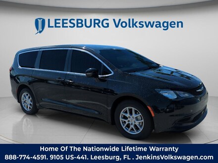 2024 Chrysler Voyager LX Van Passenger Van