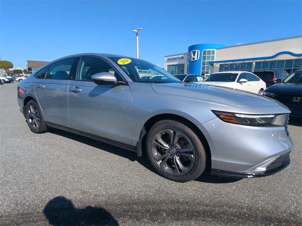 2024 Honda Accord Hybrid EX-L photo 2