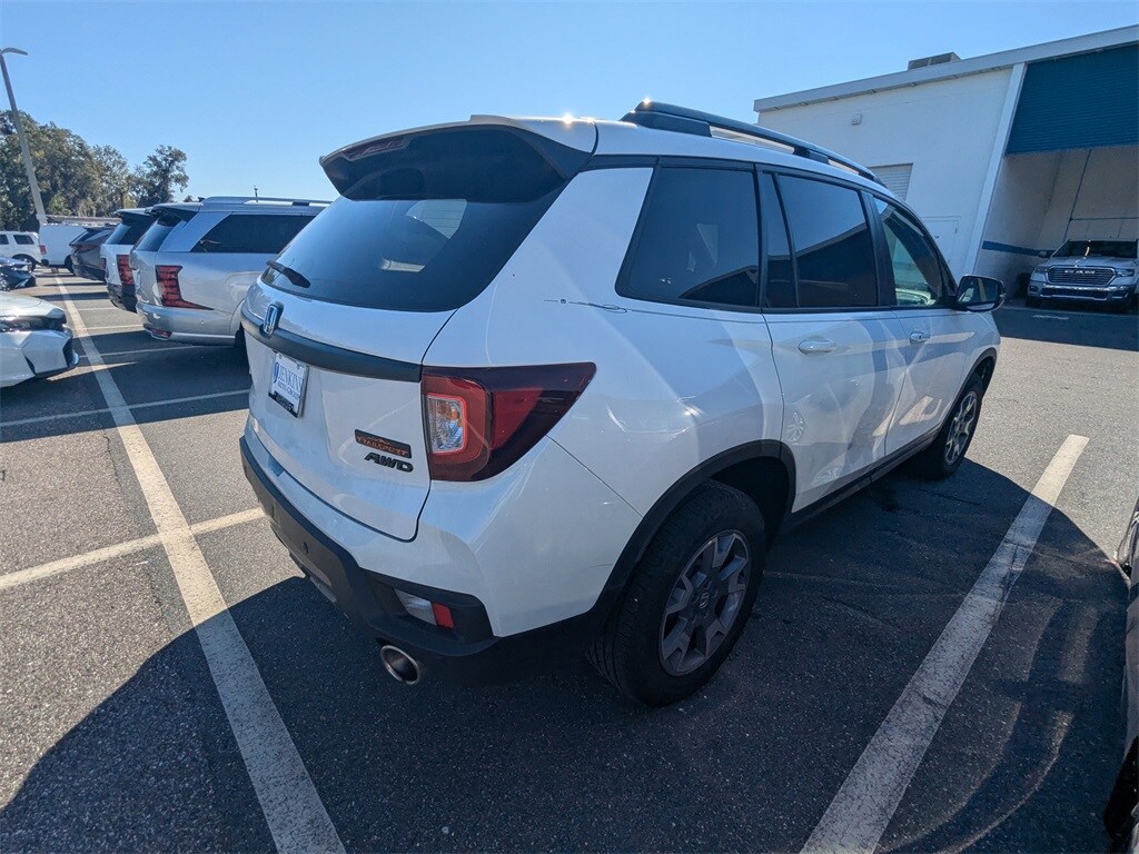 2023 Honda Passport TrailSport photo 2