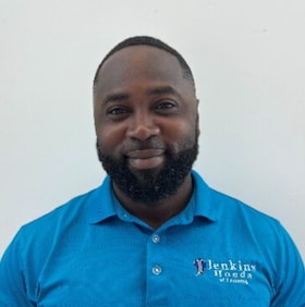 Staff member Anthony M from b5b87ca719fe