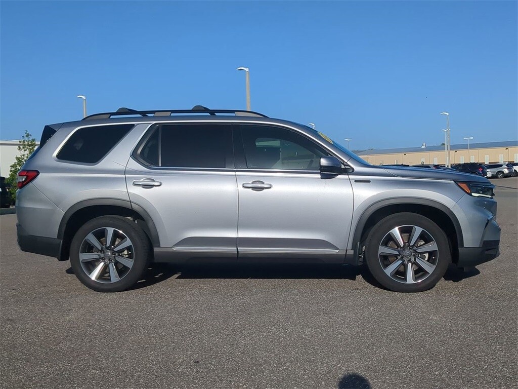 Used 2023 Honda Pilot Touring SUV