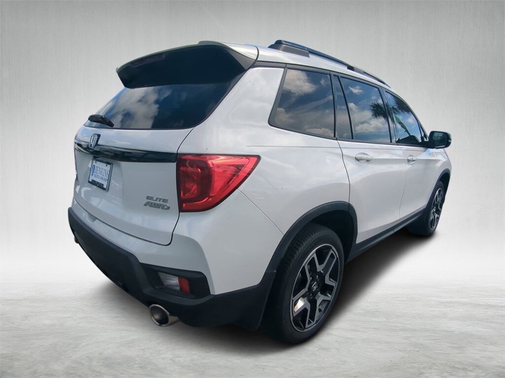 2023 Honda Passport Elite photo 3
