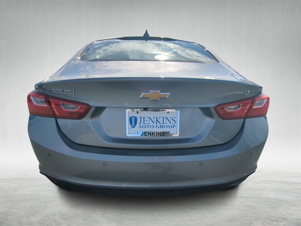 2024 Chevrolet Malibu 1LT photo 3