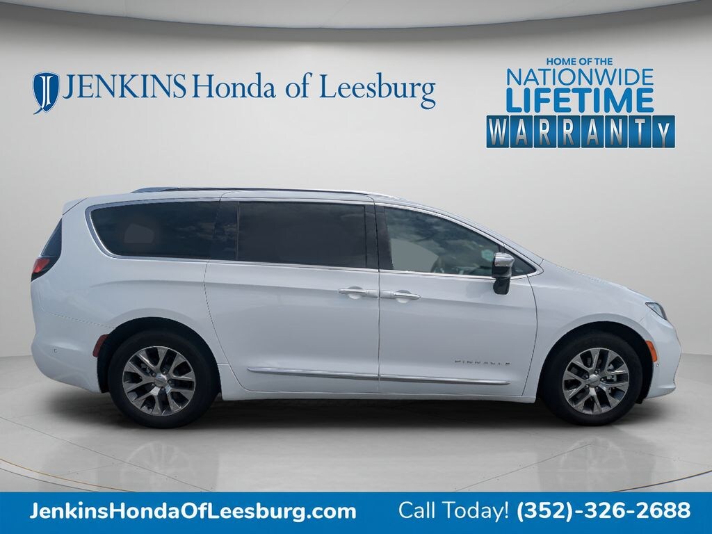 Used 2023 Chrysler Pacifica Plug-In Hybrid Pinnacle Van Passenger Van