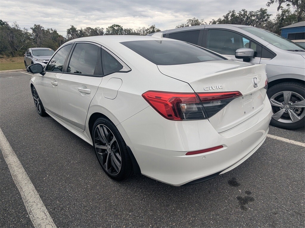 2024 Honda Civic Touring photo 3