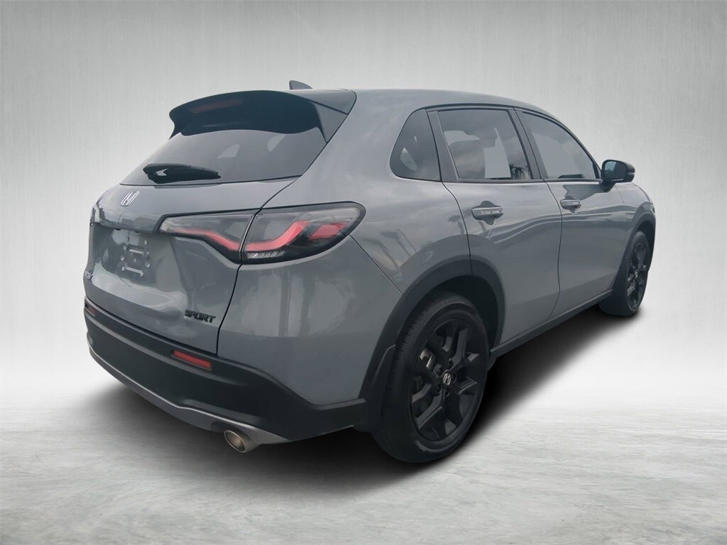 2025 Honda HR-V Sport photo 2