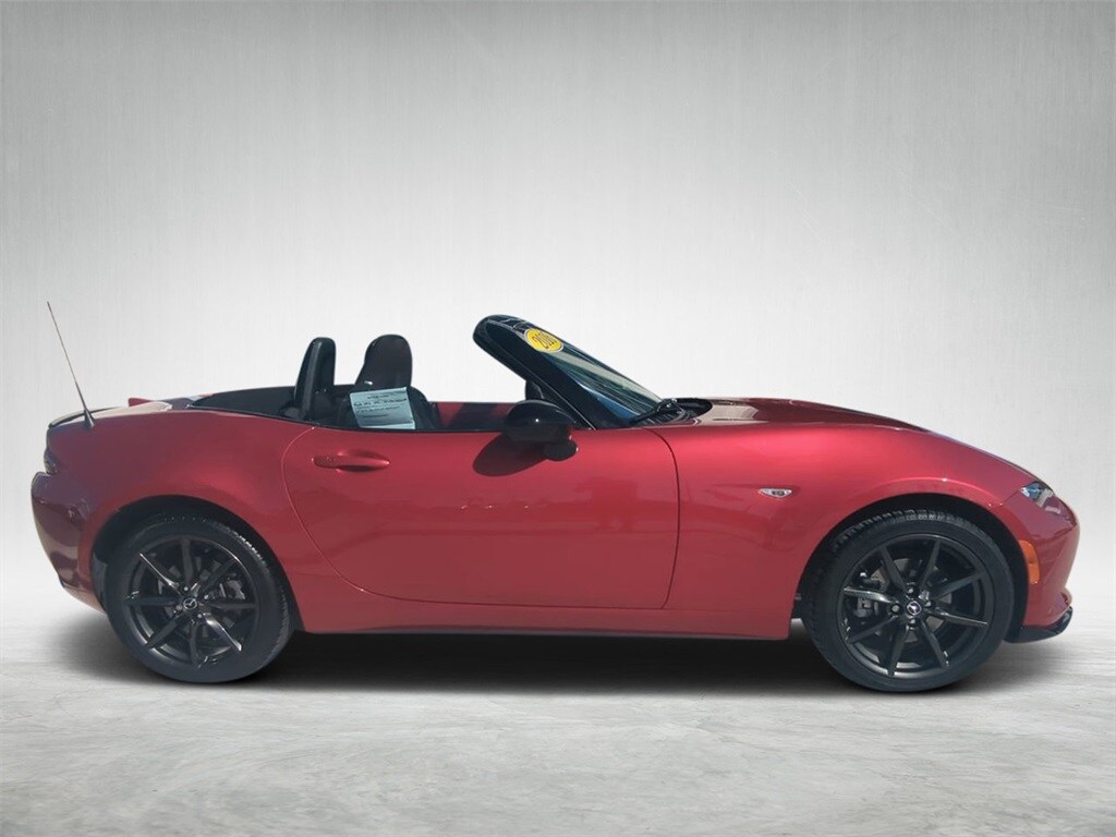 2016 Mazda MX-5 Miata Miata photo 2