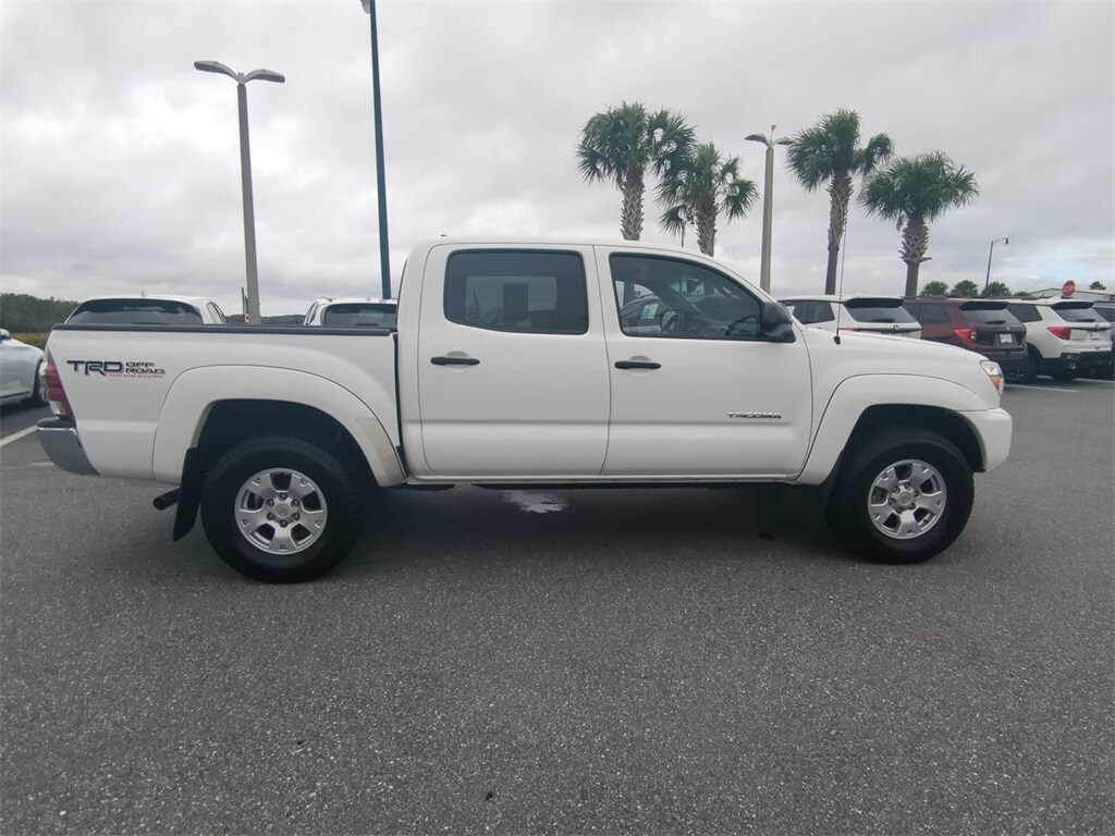 2012 Toyota Tacoma PreRunner V6 Double Cab photo 2