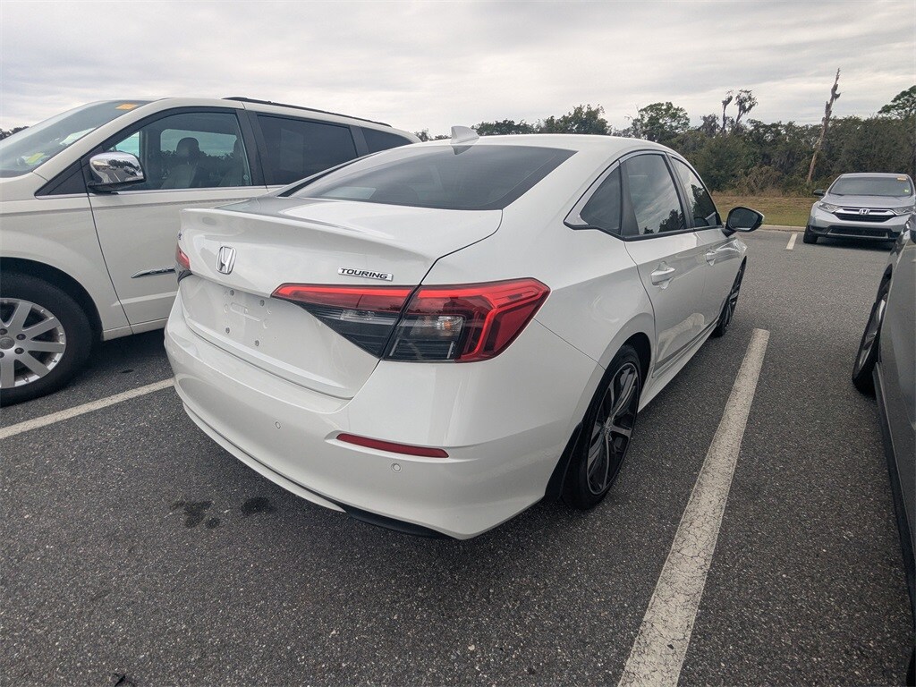 2024 Honda Civic Touring photo 2