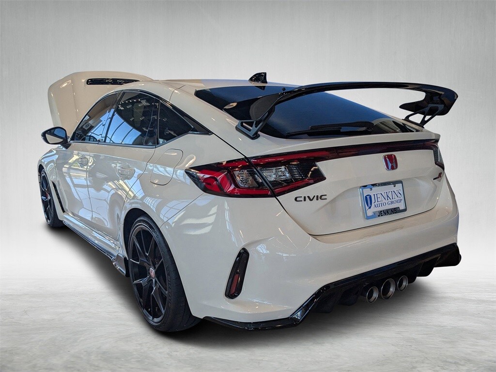 2024 Honda Civic Type R Hatchback photo 3
