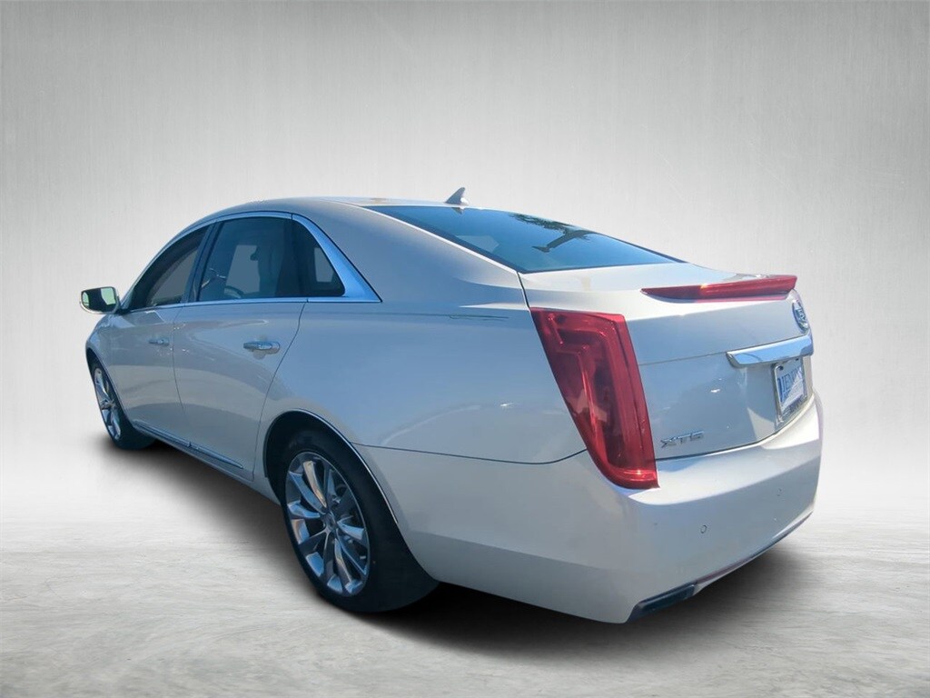 2014 Cadillac XTS Luxury photo 3