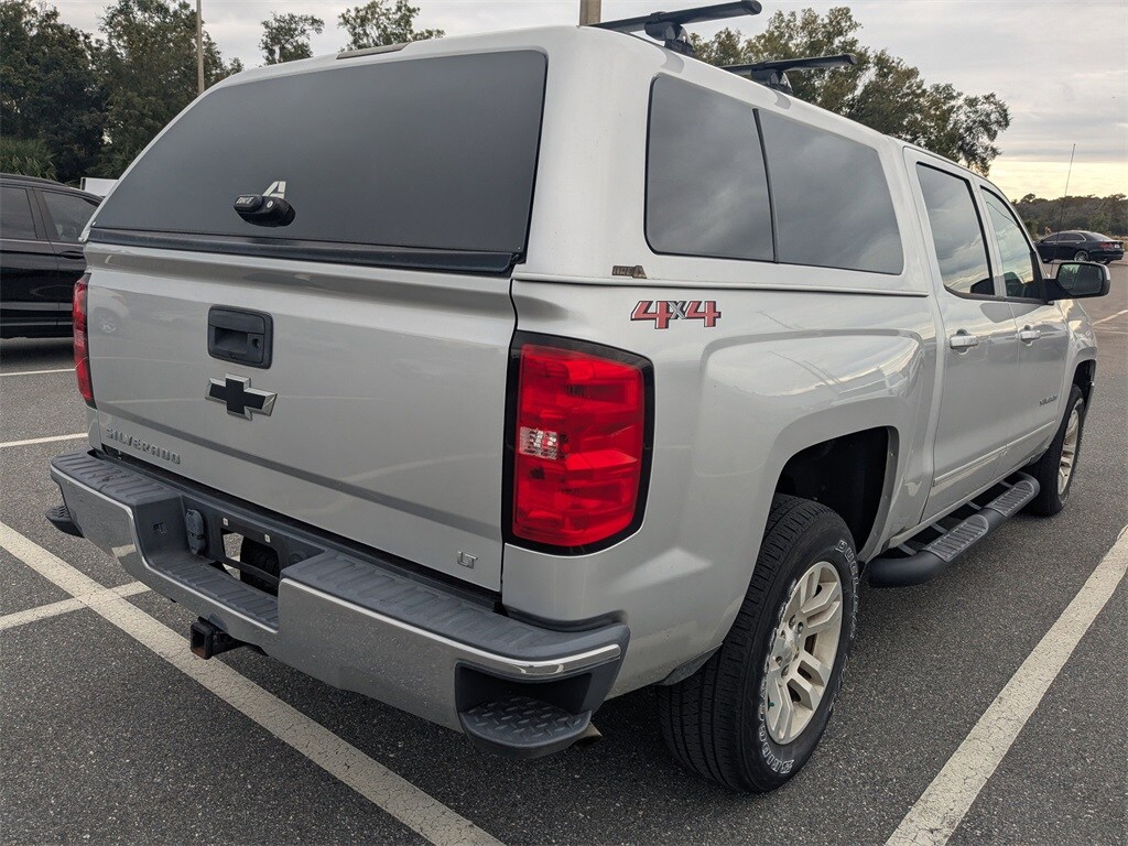 2018 Chevrolet Silverado 1500 LT photo 2