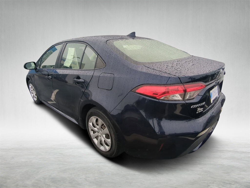 2021 Toyota Corolla LE photo 4