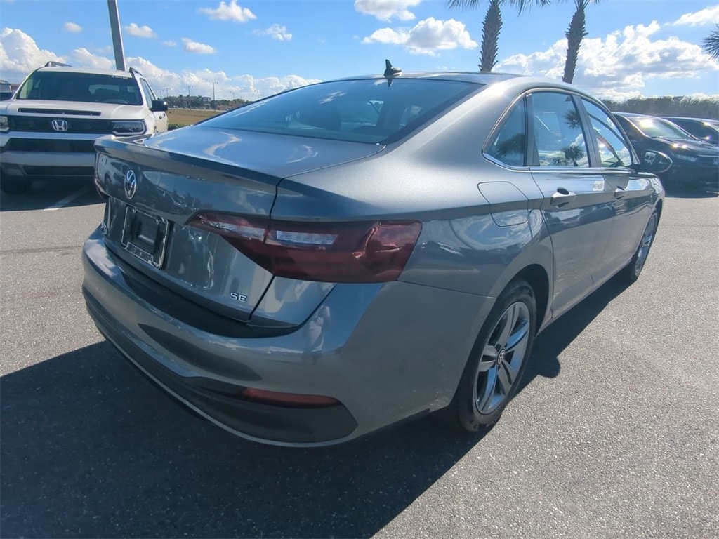 Used 2024 Volkswagen Jetta 1.5T SE Sedan