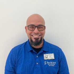 Staff member Roger Pereyra from e17df72d560a