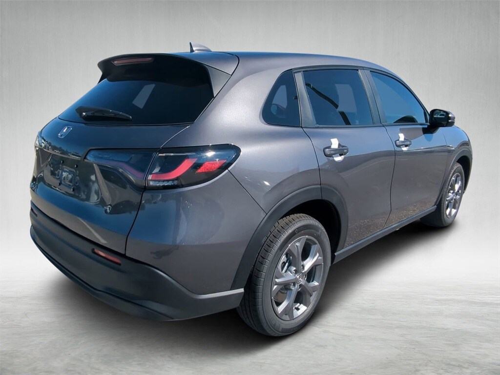 2026 Honda HR-V LX photo 2