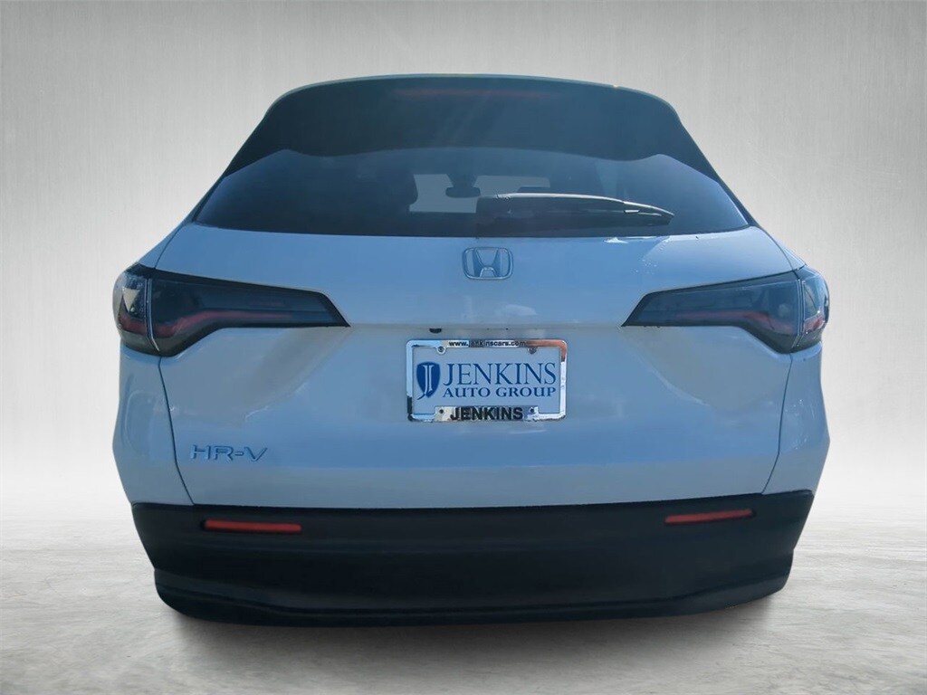 2026 Honda HR-V LX photo 3