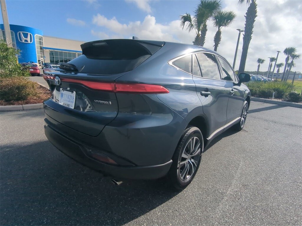 2021 Toyota Venza LE photo 4
