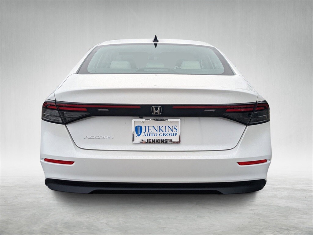 2025 Honda Accord SE photo 2